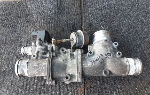 Jaguar XJ X351 Throttle valve