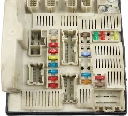 Renault Megane II Fuse module 8200481866J 8200481866 8711106875
