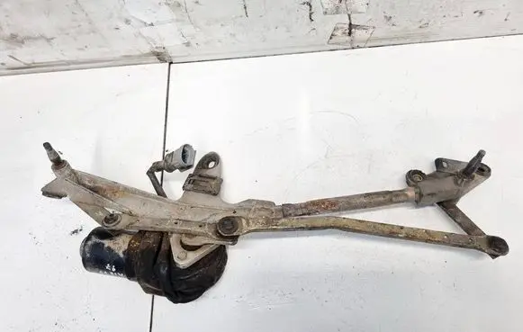 Renault Laguna I Front wiper linkage and motor
