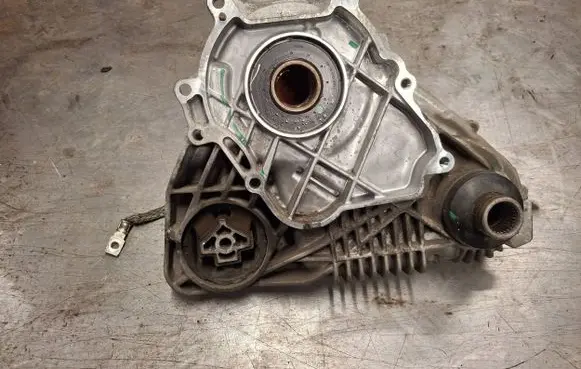 BMW X4 F26 Gearbox transfer box case 8643151 4511014880