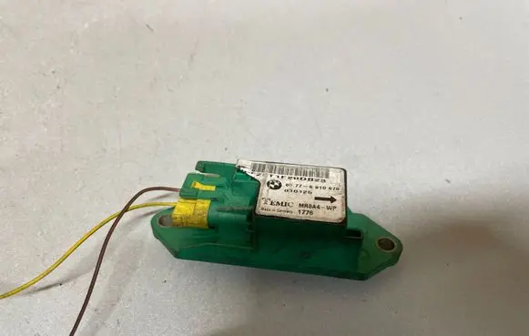 BMW 5 E39 Airbag control unit/module 6910678