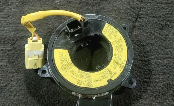 Mazda 323 F Airbag slip ring squib (SRS ring) Z101280265