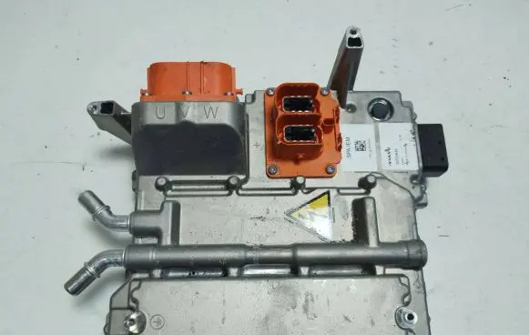 Volvo XC90 Voltage converter inverter 32223646