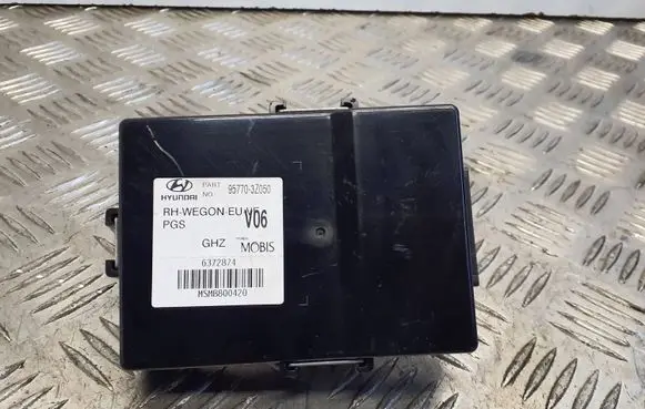 Hyundai i40 Parking PDC control unit/module 957703Z050 6372874 MSMB800420