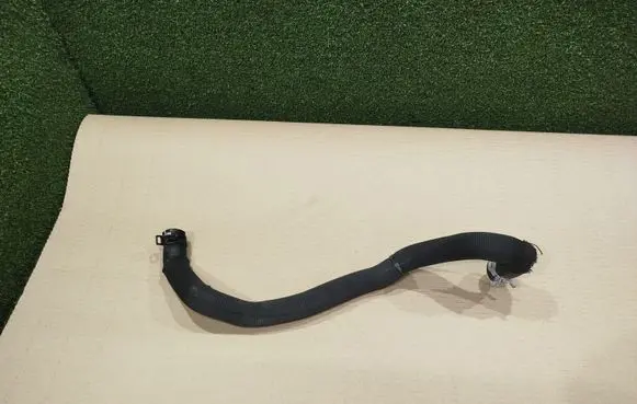 Renault Trafic III (X82) Engine coolant pipe/hose 140556254R