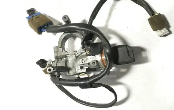 Mitsubishi L200 Ignition lock 337891 8910T35