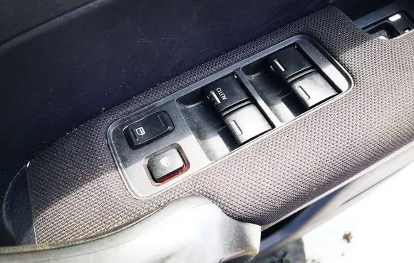 Honda CR-V Electric window control switch
