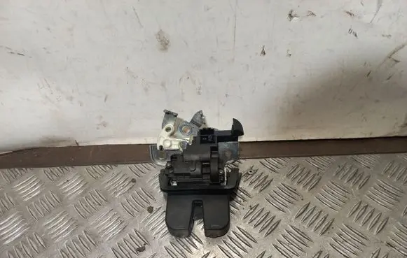 Audi Q5 SQ5 Loading door lock 8K9827505