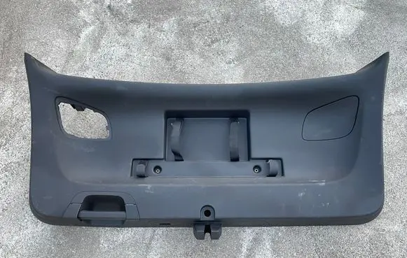 Opel Zafira C Tailgate trim 13487508 331883181