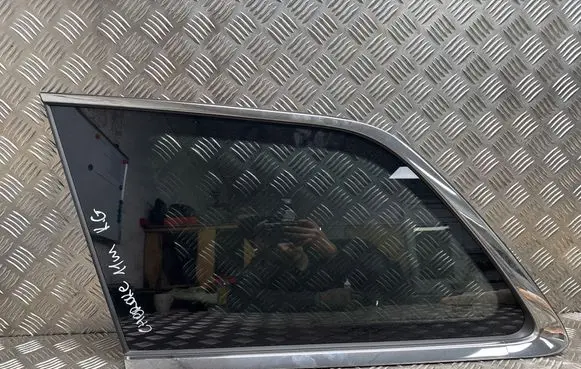 Rear side window