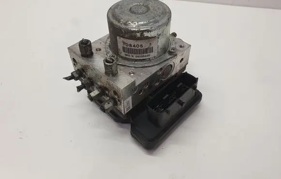 Nissan Juke I F15 ABS Pump 58250430