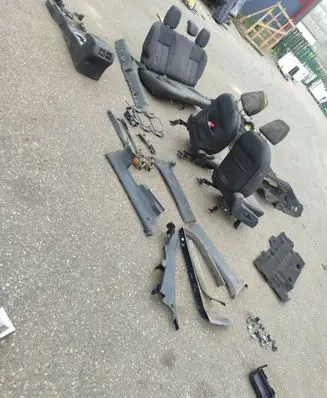 Nissan Navara D23 Seat set