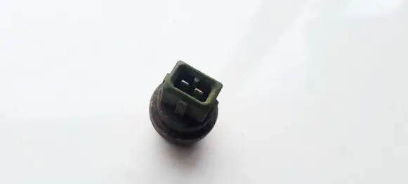 Volkswagen Golf III Coolant temperature sensor 357919369
