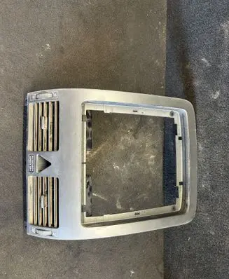 Volkswagen Touran I Dash center air vent grill 1t1819728
