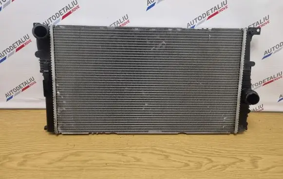 BMW 2 F22 F23 Coolant radiator 8678027 17118678027