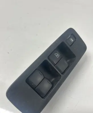 Nissan Qashqai Electric window control switch 25401JD008