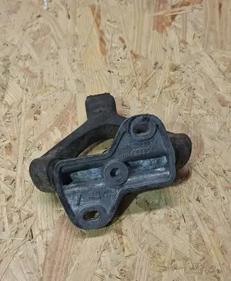 Audi A4 S4 B6 8E 8H Muffler mount bracket/holder 4B0253663F