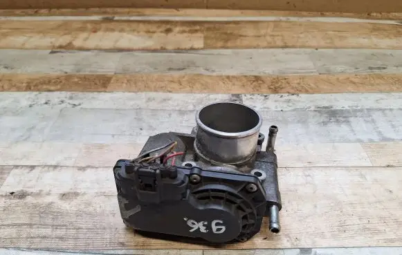 Mazda 6 Throttle valve RF7J136B0C 136B0