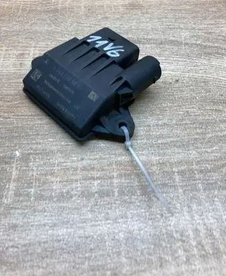 Mercedes-Benz E W211 Glow plug pre-heat relay A6429005801