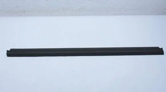 Mercedes-Benz Vito Viano W447 Front door glass trim molding A4477200304 7348