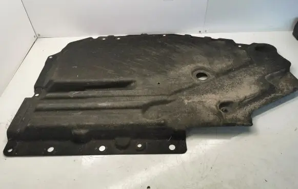 BMW X5M F85 Center/middle under tray cover 7825392