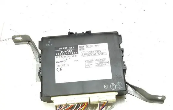 Toyota Avensis T270 Other control units/modules 89990-05011