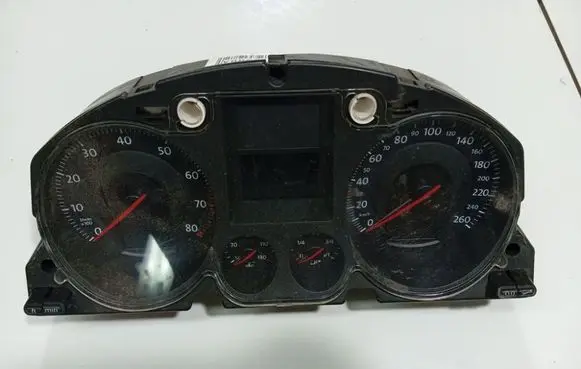 Volkswagen PASSAT B6 Speedometer (instrument cluster) A2C53145550