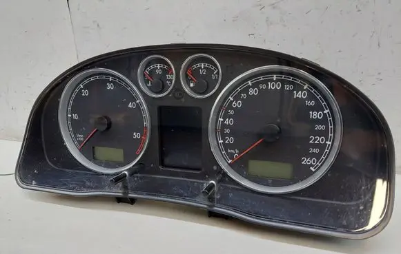 Volkswagen PASSAT B5.5 Speedometer (instrument cluster) 3B0920847E