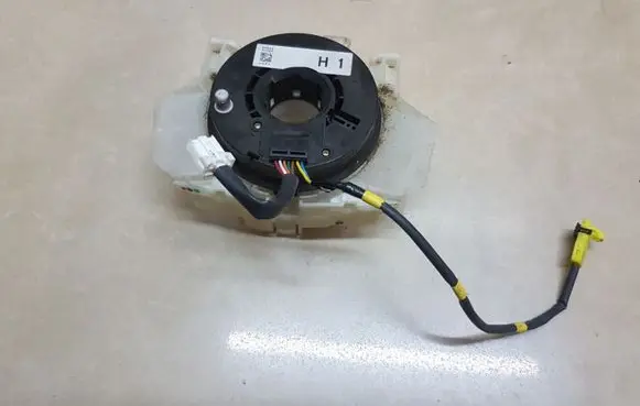 Nissan X-Trail T30 Airbag slip ring squib (SRS ring) 255608H905