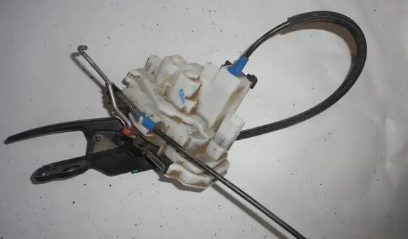 Fiat Fiorino Front door lock 1370886080