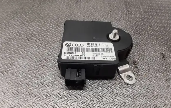 Audi A6 S6 C6 4F Power management control unit 4F0915181A 4F0910181E