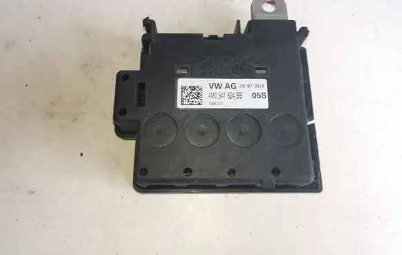 Volkswagen Touareg III Other control units/modules 4M0941824BB