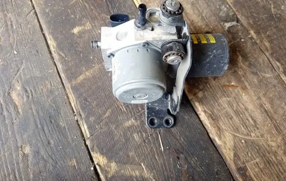 Hyundai Ioniq ABS Pump 58600G2300 BH63074A00 NLMD1A034705
