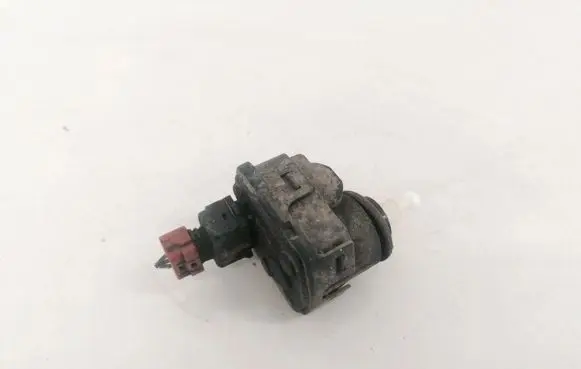 Headlight level adjustment motor