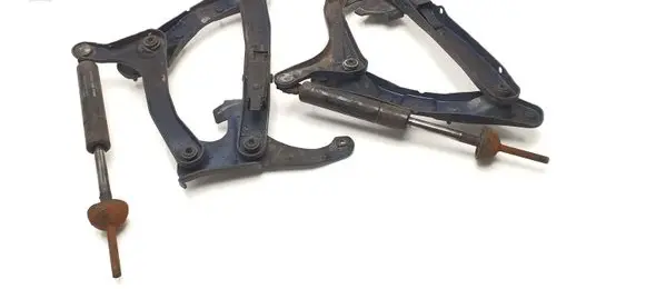 Mercedes-Benz C W202 Engine bonnet/hood hinges 2028800128 2028800228 2028800029