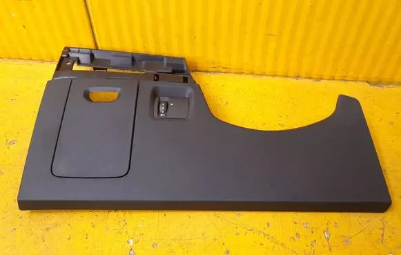Dacia Sandero Dashboard lower bottom trim panel 