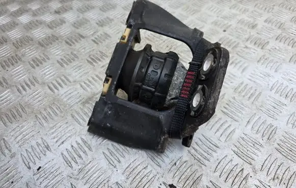 Engine mount bracket