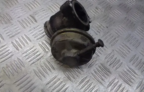 Ford Mondeo Mk III EGR valve
