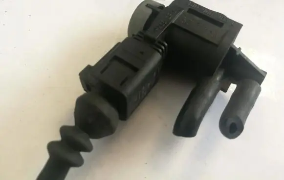 Volkswagen Sharan Turbo solenoid valve 1J0906283C 33310