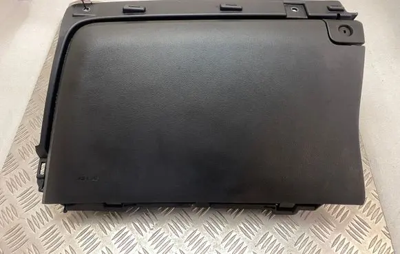 Ford Mustang VI Knee airbag KR3B63060T10AB