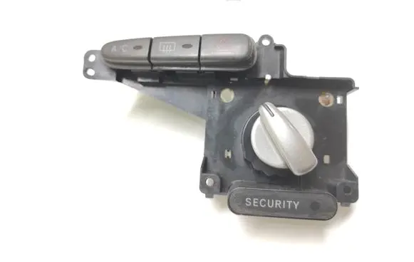 Toyota Yaris Windscreen/window heater switch 758294