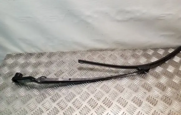 Mazda 6 Front wiper blade arm