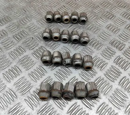 Land Rover Range Rover Evoque L538 Nuts/bolts DJ321012AA LR043267