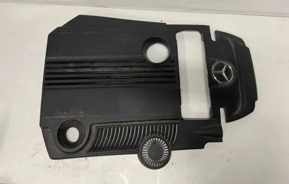Mercedes-Benz C W204 Engine cover (trim) A2710101267