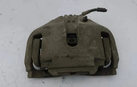 BMW 7 F01 F02 F03 F04 Front brake caliper