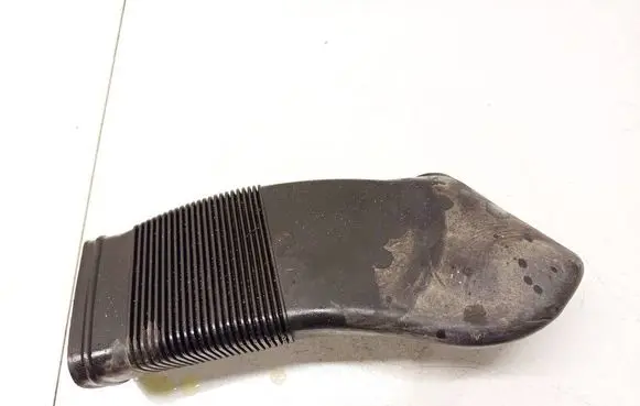 Audi A6 S6 C5 4B Air intake hose/pipe 8D0129617E