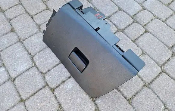 Opel Astra K Glove box 39203526