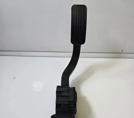 Tesla Model 3 Accelerator throttle pedal 1011298