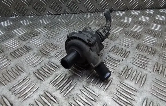 Nissan Qashqai+2 Electric auxiliary coolant/water pump