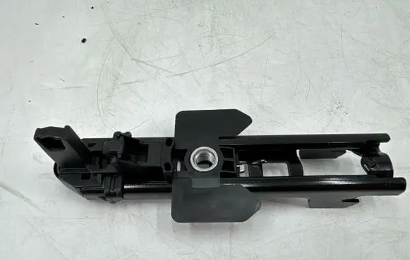 Audi RS6 C7 Seat belt adjustment motor 8T8857833